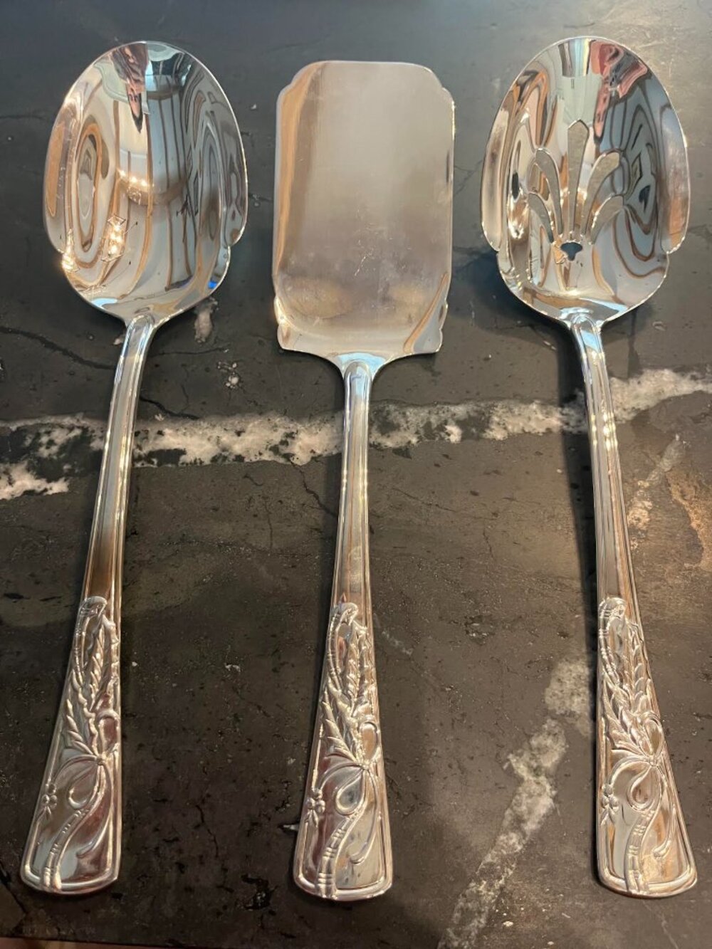 BRAND NEW Lenox Holiday Dimension Serving Set, 18/10